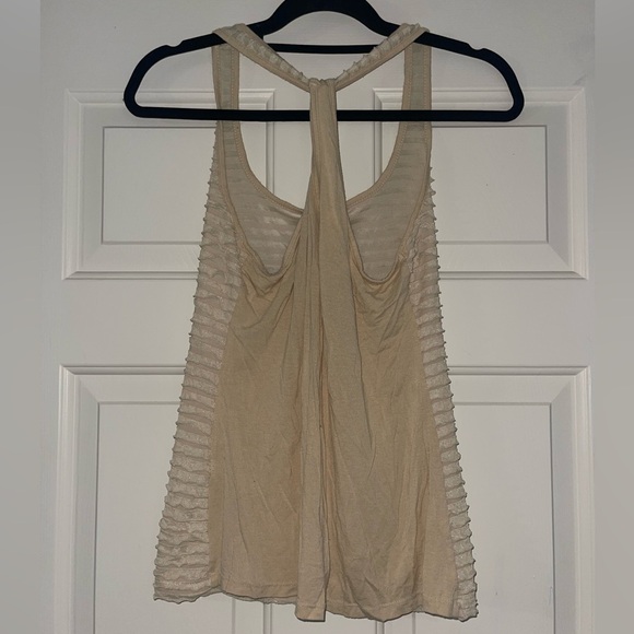 IssI Ruffle tank top - Picture 2 of 2